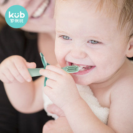 Elephant Toothbrush With 1 Spare Head - Green